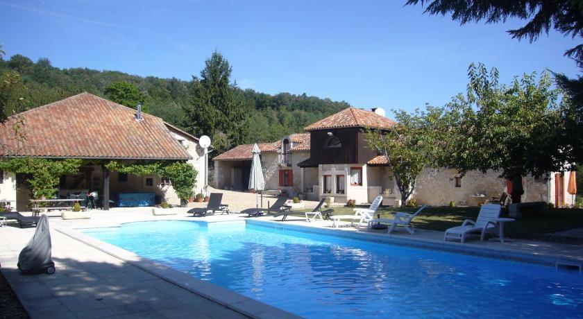Les Gites De La Treille Montagrier Exterior foto